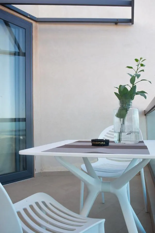 Cozy 1 Bedroom Apartment With Sea View Cotillo